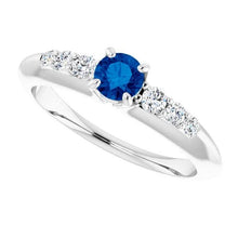 Afbeelding in Gallery-weergave laden, Vier Prong Diamond ronde blauwe saffier 1.50 karaat ring - harrychadent.nl