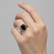Afbeelding in Gallery-weergave laden, Trouwring met echte zwarte diamant 5 karaat kussenslijpsel solitair kathedraal 14k witgoud
