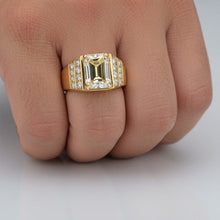 Afbeelding in Gallery-weergave laden, Fijne Diamant Heren Ring 8 karaat 10K Yellow Gold – hoekaanzicht
