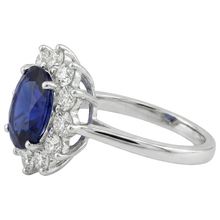 Afbeelding in Gallery-weergave laden, 11.75 Ct Blauwe Tanzaniet met Natuurlijke uit de aarde gewonnen Diamanten Trouw Cluster Ring 14K Witgoud

