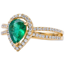 Afbeelding in Gallery-weergave laden, 14K geelgouden 5 ct peergeslepen groene smaragd edelsteen diamanten trouwring
