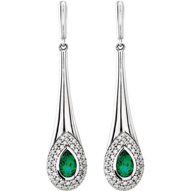 14K witgoud, groene smaragd en diamant 1,88 karaat Dangle Halo-oorbel