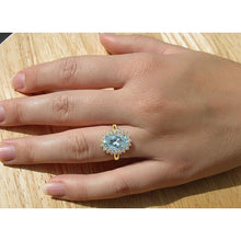 Afbeelding in Gallery-weergave laden, 14K witgouden aquamarijn met diamanten 9 kt verlovingsring
