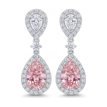 Afbeelding in Gallery-weergave laden, Roze diamanten oorbellen 2,5 karaat labgekweekt peervormige halo 14K witgoud
