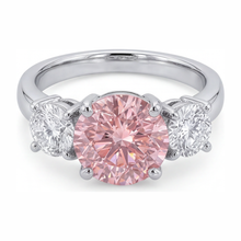 Afbeelding in Gallery-weergave laden, Verlovingsring met roze diamant 2,5 karaat labgekweekt rond drie stenen 14K Witgoud
