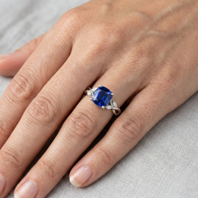 Afbeelding in Gallery-weergave laden, echte marquise diamant 2.10karaat ring op wit

