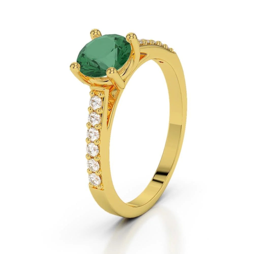 2,70 karaat groene smaragd met diamant 14K geelgouden verlovingsring