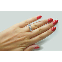 Afbeelding in Gallery-weergave laden, 2,25 Ct. Ronde Echt Diamant Three Stone Lucida Style Ring Witgoud Nieuw
