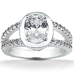 2.67 Karaat Ovaal Geslepen Natuurlijke uit de aarde gewonnen Diamanten Ring met Accenten Witgoud