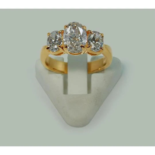 2,81 Ct. Ovale Echt Diamanten Drie Stenen Verlovingsring Geel Goud 18K