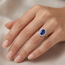Afbeelding in Gallery-weergave laden, 2 ct ovaal geslepen Ceylon saffier en Natuurlijke echte diamanten ( niet in een laboratorium gekweekt ) ring wit goud 14k
