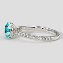 Afbeelding in Gallery-weergave laden, 2 karaat ronde blauwachtige Paraiba en diamanten ring
