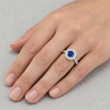 Afbeelding in Gallery-weergave laden, echte round saffier 2karaat ring op wit
