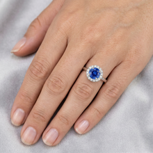 Afbeelding in Gallery-weergave laden, echte round diamant 2karaat ring op wit
