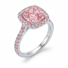 Afbeelding in Gallery-weergave laden, Roze verlovingsring 3,25 karaat labgekweekte kussengeslepen diamant halo pavé 14k witgoud
