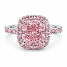 Afbeelding in Gallery-weergave laden, Roze verlovingsring 3,25 karaat labgekweekte kussengeslepen diamant halo pavé 14k witgoud
