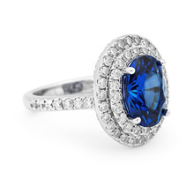 Afbeelding in Gallery-weergave laden, 3.40 ct ovale Ceylon saffier met ronde diamanten ring witgoud
