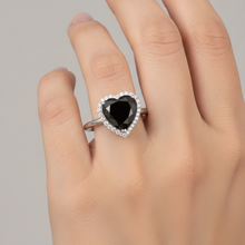 Afbeelding in Gallery-weergave laden, Verlovingsring met 3 karaat echte zwarte diamant, hartvormige halo, glad 14k witgoud
