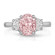 Afbeelding in Gallery-weergave laden, Labgekweekte roze diamant 3,5 karaat ovale driesteensring 14K witgoud
