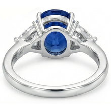Afbeelding in Gallery-weergave laden, echte trillion saffier 3.50karaat ring met diamantaccenten
