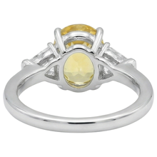 Afbeelding in Gallery-weergave laden, 3.75 ct gele saffier en Natuurlijke echte diamanten ( niet in een laboratorium gekweekt ) 3 stenen ring wit goud 14k

