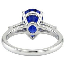 Afbeelding in Gallery-weergave laden, echte baguette diamant 4.50karaat ring close-up detail
