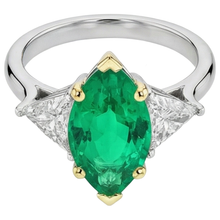 Afbeelding in Gallery-weergave laden, Smaragd Edelsteen Ring 3-karaat Bicolor 14K Goud – zijaanzicht
