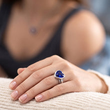 Afbeelding in Gallery-weergave laden, 3 karaat blauwe saffier solitaire ring hartvormige ring set goud 14K
