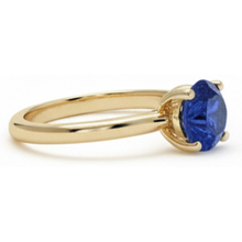 Afbeelding in Gallery-weergave laden, 3 karaat ronde solitaire ring Sri Lankaanse saffier geel goud 14K
