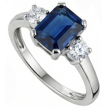 Afbeelding in Gallery-weergave laden, 3 steen 2,50 karaat Ceylon saffier jubileum ring wit goud 14k
