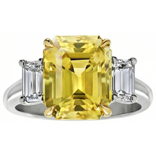 Afbeelding in Gallery-weergave laden, Trouwring met 3 stenen, 4.50 karaat gele saffier &amp; natuurlijke uit de aarde gewonnen diamanten, 14K goud
