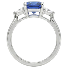 Afbeelding in Gallery-weergave laden, 3 stenen Natuurlijke echte diamanten ( niet in een laboratorium gekweekt ) verlovingsring met een blauwe saffier 2,75 karaat Nieuw
