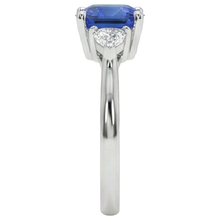 Afbeelding in Gallery-weergave laden, 3 stenen Natuurlijke echte diamanten ( niet in een laboratorium gekweekt ) verlovingsring met een blauwe saffier 2,75 karaat Nieuw
