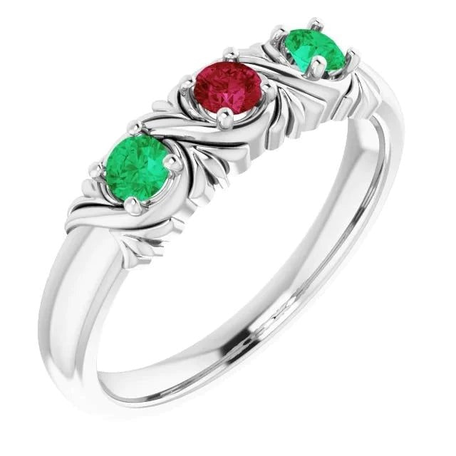3 stenen ring 0,60 karaat antieke stijl robijn smaragd