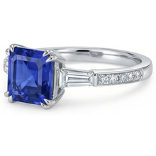 Afbeelding in Gallery-weergave laden, 3 stenen stijl Asscher saffier ring 3 karaat stokbrood &amp; ronde Natuurlijke echte diamant ( niet in het laboratorium gekweekt )en
