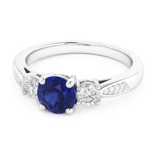 Afbeelding in Gallery-weergave laden, 3 stenen stijl edelsteen ring rond Sri Lankaanse saffier 2 karaat

