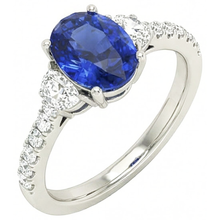 Afbeelding in Gallery-weergave laden, Natuurlijke (niet labgekweekte) Drie Steen Stijl Ring Ovale Blauwe Saffier 6.75 Karaat Echt Witgoud
