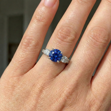 Afbeelding in Gallery-weergave laden, echte round saffier 3.40karaat ring band detail
