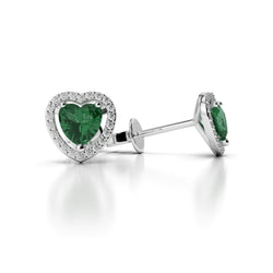 3,80 karaat hartgeslepen groene smaragd met ronde diamanten oorknopjes