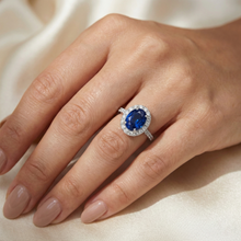 Afbeelding in Gallery-weergave laden, 3 Karaat Blauwe Saffier Ring
