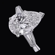 Afbeelding in Gallery-weergave laden, 3 Stenen Echt Diamanten Ring 3.50 Karaat Peer Centrum Wit Goud 14K
