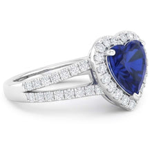 Afbeelding in Gallery-weergave laden, 4.45 Karaat Blauwe Hartgeslepen Saffier En Natuurlijke uit de aarde gewonnen Diamanten Fantasie Ring Witgoud 14K
