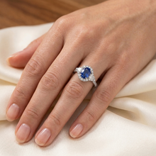 Afbeelding in Gallery-weergave laden, echte round diamant 4karaat ring met diamantaccenten
