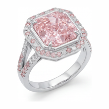 Afbeelding in Gallery-weergave laden, Roze verlovingsring met 5,5 karaat labgekweekte radiant diamant, halo en gespleten scheen in 14k witgoud
