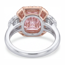 Afbeelding in Gallery-weergave laden, Verlovingsring met roze diamant 5,5 karaat labgekweekt radiant halo glad 14k witgoud
