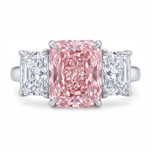 Afbeelding in Gallery-weergave laden, Verlovingsring met roze steen 5,5 karaat labgekweekt radiant diamant drie stenen kathedraal 14k Witgoud
