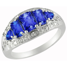 Afbeelding in Gallery-weergave laden, Ring met 5.51 Karaat Sri Lankaanse Saffier, Natuurlijke uit de aarde gewonnen Diamanten, Prachtig, Witgoud 14K
