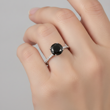 Afbeelding in Gallery-weergave laden, Aanzoeksring met zwarte diamant 5 karaat natuurlijk rond pavé solitair 14K witgoud
