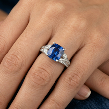 Afbeelding in Gallery-weergave laden, 5.10 ct Ceylon blauwe saffier en Natuurlijke echte diamanten ( niet in een laboratorium gekweekt ) ring wit goud 14k
