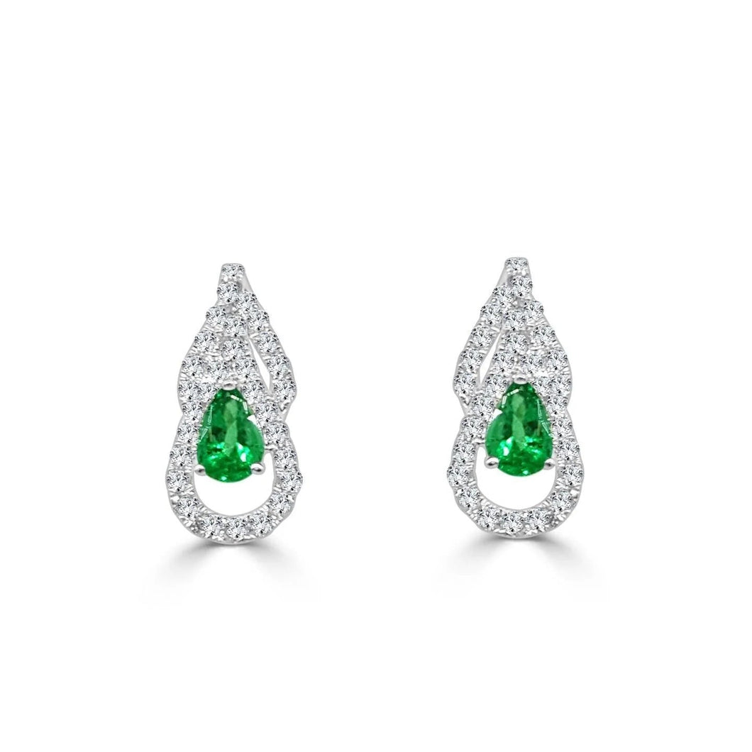 5,50 karaat peergroene smaragd met diamanten oorbellen wit goud 14K